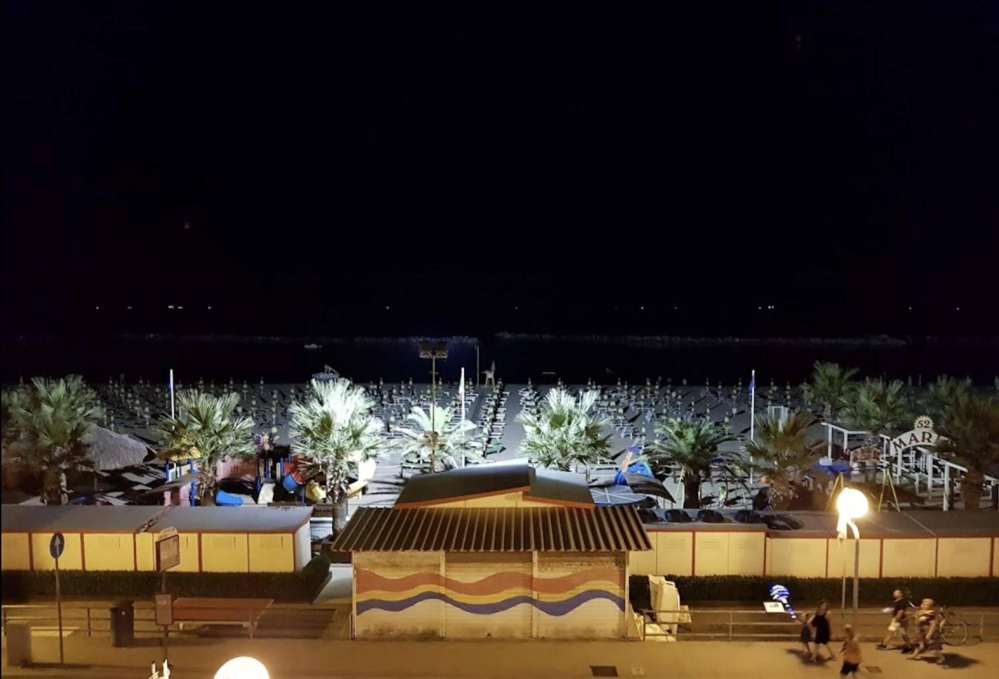 Hotel Bonaria Rimini Buitenkant foto
