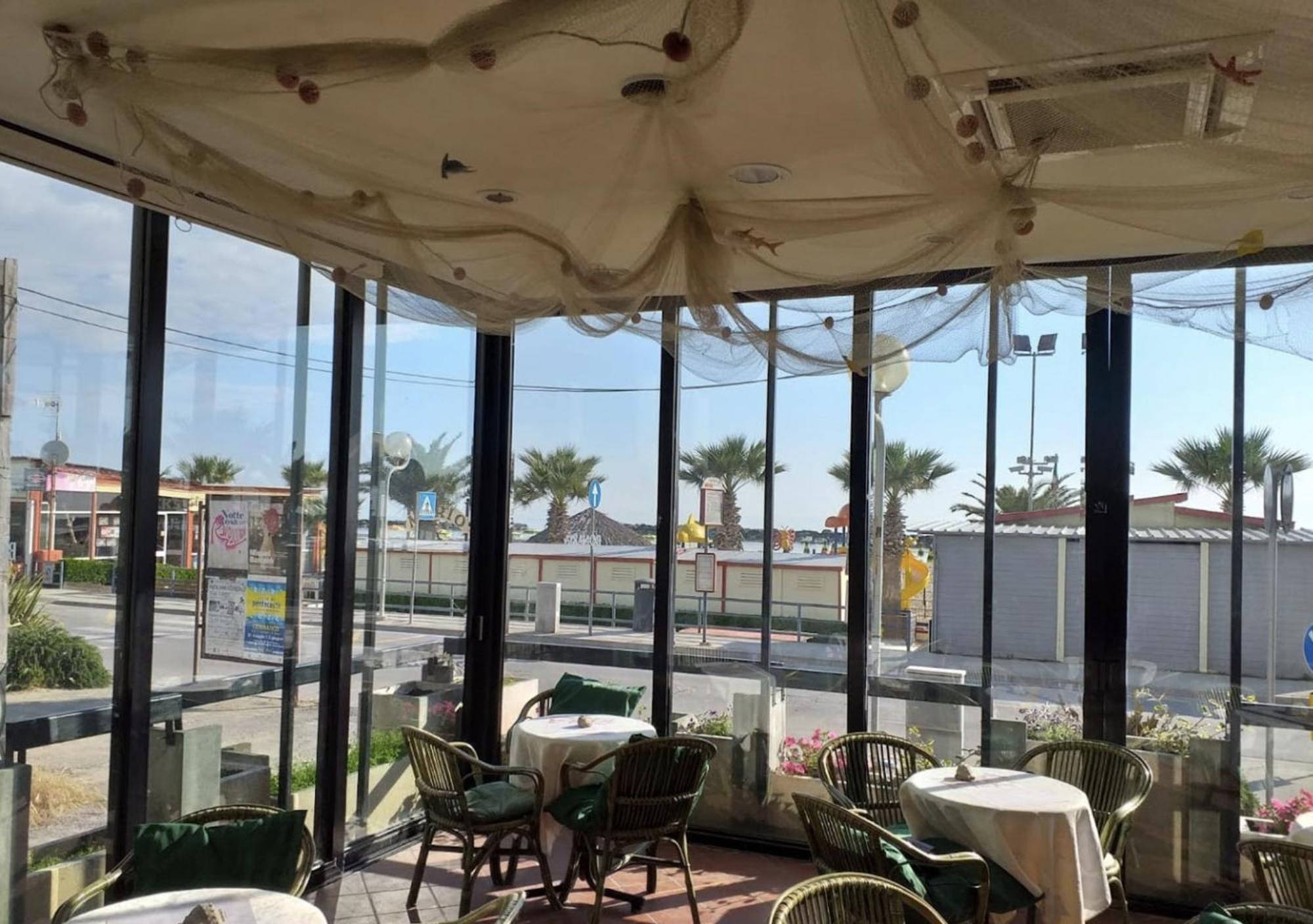 Hotel Bonaria Rimini Buitenkant foto