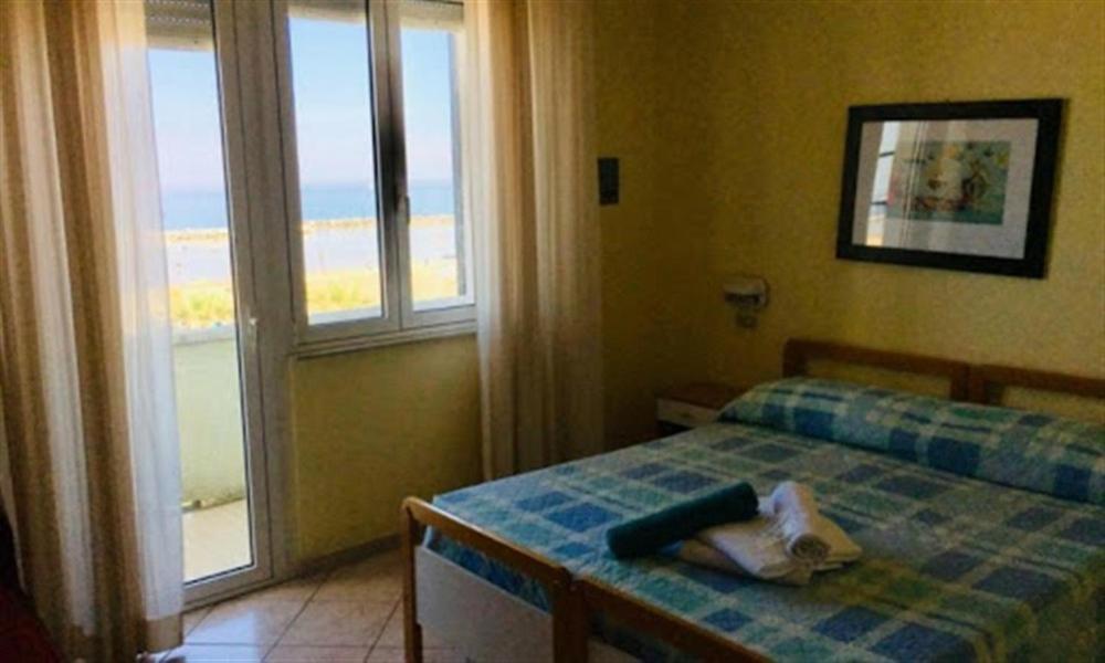 Hotel Bonaria Rimini Buitenkant foto