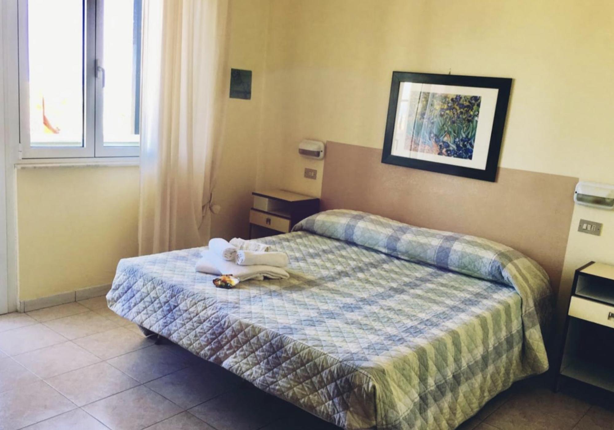 Hotel Bonaria Rimini Buitenkant foto