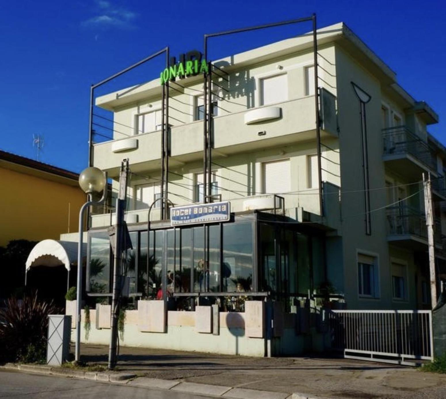 Hotel Bonaria Rimini Buitenkant foto